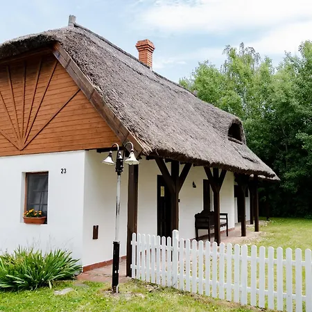 Bohem Birtok Es Csarda Ferienpark