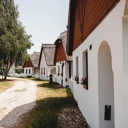 Ferienpark Bohem Birtok Es Csarda Zamárdi