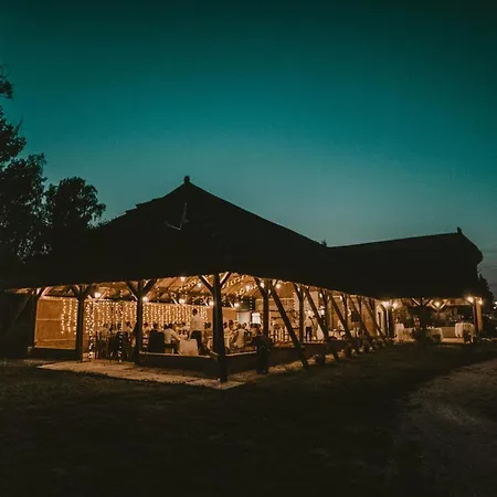 Ferienpark Bohem Birtok Es Csarda Zamárdi