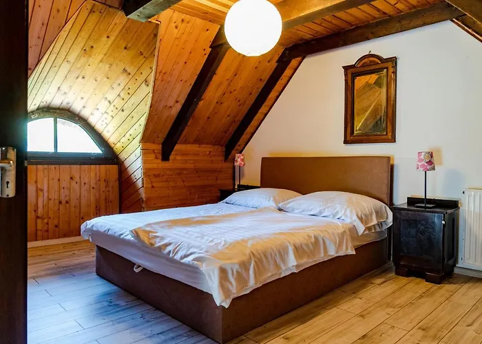 Bohem Birtok Es Csarda *