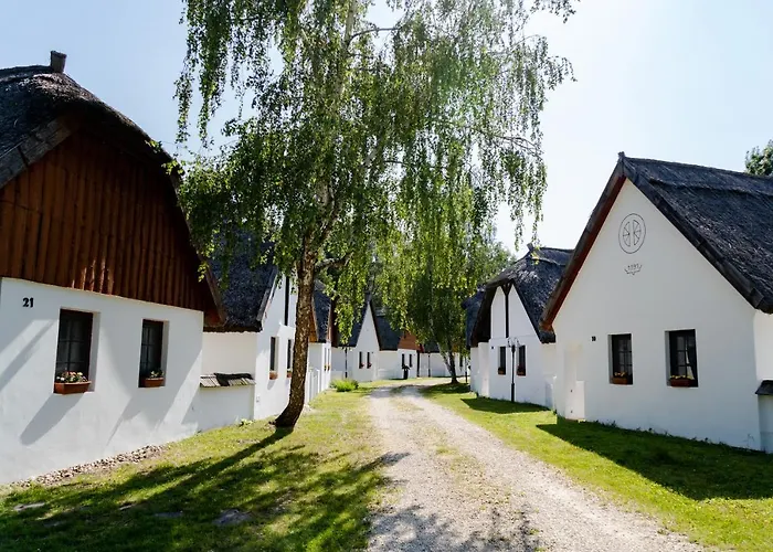 Bohem Birtok Es Csarda ホリデーパーク *